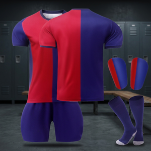 Vente en gros de maillots de football américain pour enfants et jeunes, en stock, avec logo et numéros imprimés numériquement, col en V, manches courtes, 100% coton - Product Image 4