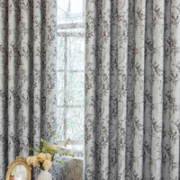 Rideau minimaliste américain gris clair à imprimé rose, en polyester, filtrant la lumière, pour salon et chambre.