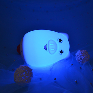 Amazon vendiendo cerdo altavoz forma lámpara de noche <span class=keywords><strong>para</strong></span> niños dormitorio suave compresible silicona LED - Product Image 5