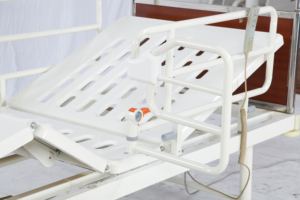 <span class=keywords><strong>Lit</strong></span> médical manuel en métal Hebei Fuda A-29 pour hôpital et soins infirmiers - Product Image 2