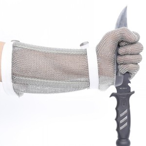 Gants en <span class=keywords><strong>maille</strong></span> métallique, gants en chaîne <span class=keywords><strong>de</strong></span> mailles en acier inoxydable, protection des mains, gants <span class=keywords><strong>de</strong></span> sécurité avec <span class=keywords><strong>manchette</strong></span> <span class=keywords><strong>de</strong></span> 15 cm pour les transformateurs <span class=keywords><strong>de</strong></span> viande - Product Image 2