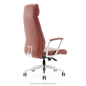 Chaise rotative ergonomique à roulettes pour le bureau de luxe avec design en cuir - Product Image 2