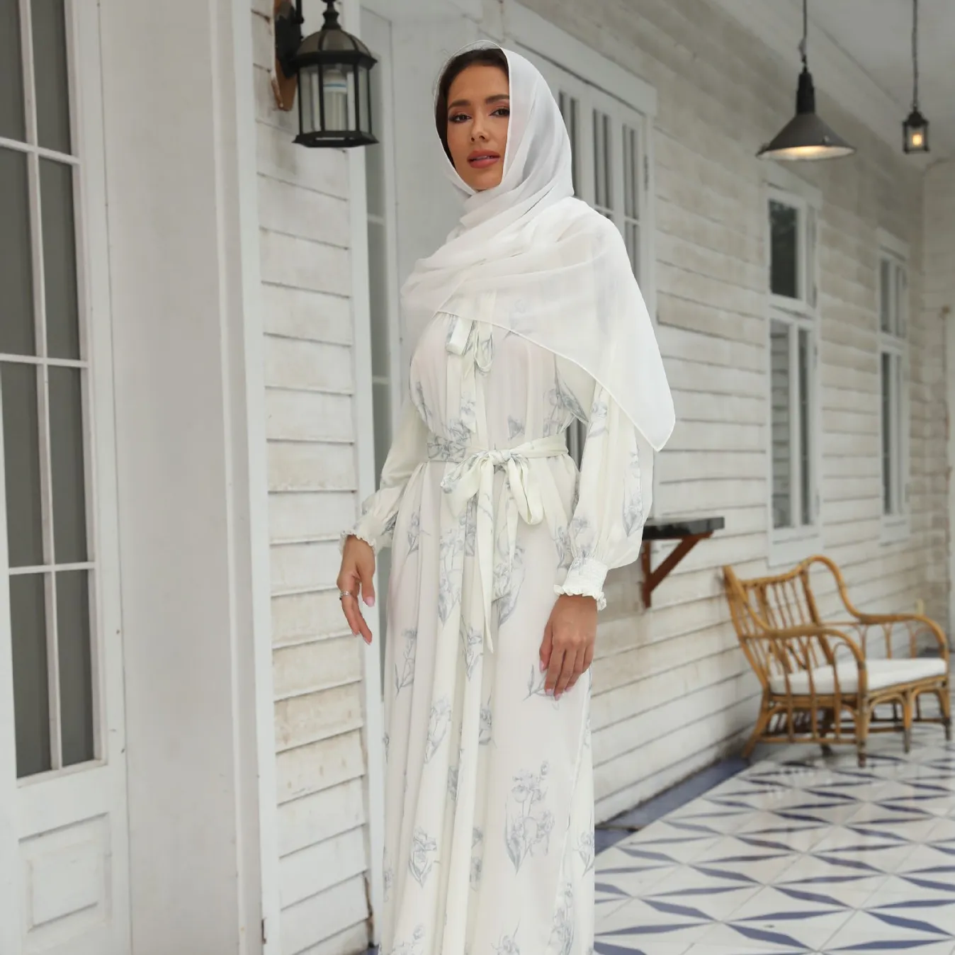 2023 핫 스타일 중동 두바이 봄 여름 실크 인쇄 꽃 가운 이슬람 터키 패션 긴 드레스