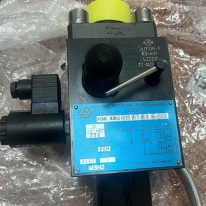 วาล์วนิรภัย Hennlich รุ่น HSB 32NO-250/90/80-309 ขนาด 1 นิ้ว สำหรับไอน้ำ อุณหภูมิสูง ใช้งานด้วยระบบไฮดรอลิก - Product Image 1