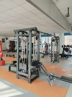 Machine de musculation multi-stations 5 postes avec pile de poids de 410 kg pour entraînement en groupe - Usage commercial