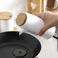 Ensemble de condiments japonais pour bouteilles d'huile ménagers boîte d'assaisonnement moderne et simple en céramique avec couvercle et plateau en bois