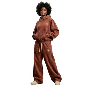 Conjunto de Sudadera con Capucha y Pantalones Anchos de Pierna Recta para Mujer, Color Marrón Oxidado, Estilo Casual Urbano, Dos Piezas - Product Image 1