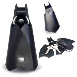 HR Wholesale Bat-Shaped <b>Car</b> Key Protector Keychain Retro <b>Car</b> Key Case Waterproof PU Key Bag with Metal <b>Hook</b> - Product Image 3