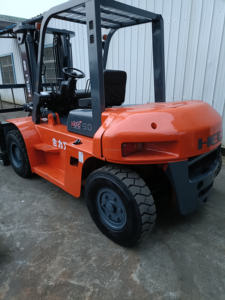 Chariot élévateur diesel Heli H 2000 50 5 tonnes, modèle 2023, transmission intégrale, hauteur de levage de 3 m, bon état, prix bas, moteur Isuzu, garantie 1 an - Product Image 6