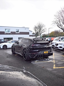 Kit Carrozzeria in Fibra di Carbonio Stile <span class=keywords><strong>M</strong></span> per Lamborghini URUS SE, Accessori Auto MSY - Product Image 5