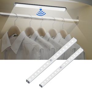 Luz LED Inalámbrica para Debajo del Gabinete, con Sensor de Movimiento, Cable de Carga USB, Luz Nocturna, Lámpara para Armario, Luz para Guardarropa, para Interiores - Product Image 1