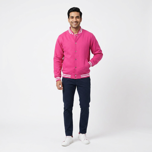 FINER THREADS Chaqueta Varsity para Hombre, 100% Algodón, Transpirable, Cuello Alto, Bolsillos con Calefacción, Decoración Bordada, Elegante y Cálida - Product Image 1