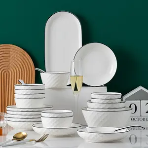 Vente en gros de vaisselle en porcelaine de luxe, assiette carrée en forme d'os fin, vaisselle en porcelaine, ensemble de dîner en céramique
