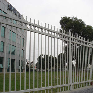 Recinzioni Decorative con punte di lancia e accessori per recinzione in ferro battuto in ghisa - Product Image 1