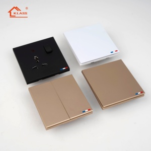 สวิตช์ไฟฟ้าแบบประหยัด 20 ชิ้น รุ่น Klass 16A สำหรับเต้ารับแบบ UK สีขาว/ทอง 220-250V พร้อมตัวเลือกปรับแต่งได้ ฝาครอบป้องกันเด็ก - Product Image 1