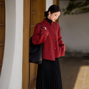 Manteau en laine mélangée à col mandarin et boutons grenouillère pour <span class=keywords><strong>femme</strong></span>, veste courte style chinoiserie, élégant pour l'automne et l'<span class=keywords><strong>hiver</strong></span>, idéal pour le travail et le bureau, collection 2026 - Product Image 1
