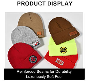 Bonnet en acrylique chaud d'hiver avec logo brodé personnalisé en gros, bonnet tricoté avec logo personnalisé, bonnets chauds - Product Image 6