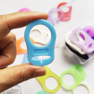 Adaptador de chupete de silicona suave masticable para bebé, accesorios de cadena de <span class=keywords><strong>mordedor</strong></span>, anillo <span class=keywords><strong>MAM</strong></span> de silicona, embalaje personalizado, 5 unidades/caja - Product Image 4