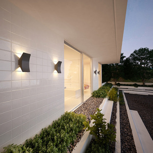 Applique murale LED en acier inoxydable étanche à énergie solaire avec diffuseur en verre trempé pour le jardin et l'extérieur Garantie 10 ans - Product Image 1