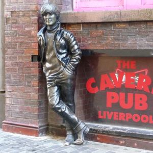 Statua in bronzo di John Lennon, famosa personalità, per la decorazione di città moderne - Product Image 4