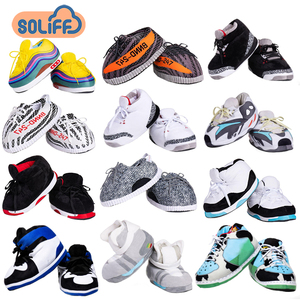 Nouvelles chaussures de sport tendance, baskets en fourrure, pantoufles d'hiver pour l'intérieur - Product Image 5