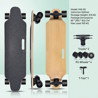 Longboard électrique en bois à quatre roues avec double kick pour garçons et filles – Stabilité optimale pour la ville et le cruising