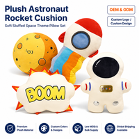 Ensemble de coussins en peluche sur le thème de l'espace : Astronaute, Lune, Fusée, Boom – OEM, ODM, Personnalisation, Vente en gros