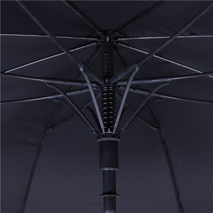 Parapluie classique de haute qualité à trois plis, couleur noire, avec logo de golf imprimé, ouverture automatique, poignée souple, idéal pour les voyages - Product Image 2