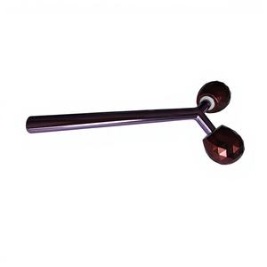 ลูกกลิ้งโลหะพกพา 3 มิติ สำหรับนวดหน้า ยกกระชับใบหน้า - Product Image 3