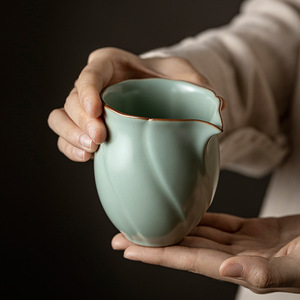 Ru Porcelain Fair Cup Sunflower Shape Crackle Glaze Handmade Ceramic <b>Tea</b> Serving Vessel For Kung Fu <b>Tea</b> <b>Set</b> - Product Image 1