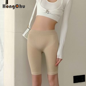 Comodidad durante todo el día: ropa interior y pantalones cortos de mujer para cada entrenamiento y más. - Product Image 1