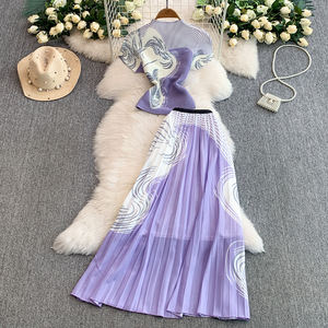 Haut de gamme femmes deux pièces ensembles nouvelle mode élégant bureau dames à manches courtes T-shirt + longue Maxi jupe plissée deux pièces ensemble - Product Image 1