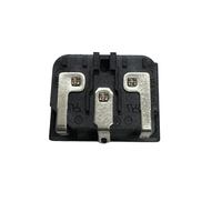 Prise industrielle Yangqi à prix de gros, prise mâle 3 broches IEC60320 C16, 15A, 250V AC, 10A, en cuivre