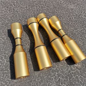 L'usinage CNC fabrique des épingles Vino personnalisées supports d'affichage de vin seaux, refroidisseurs et supports modernes toutes saisons ne supportent pas le développement durable - Product Image 2