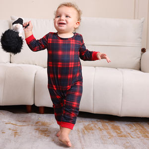 Vente en gros Pyjama <span class=keywords><strong>de</strong></span> Noël assorti pour la famille Elk Renne Haut en coton Pantalon à carreaux rouge Ensembles <span class=keywords><strong>de</strong></span> vêtements <span class=keywords><strong>de</strong></span> nuit <span class=keywords><strong>de</strong></span> Noël - Product Image 5
