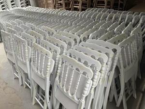 Location de chaises de banquet pliantes en bois de hêtre pour mariage, événement et fête - Product Image 4