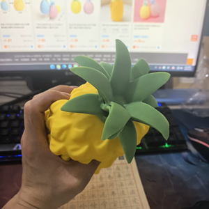Balle anti-stress à rebond lent en forme d'ananas, jouet créatif en plastique souple pour la relaxation - Product Image 4