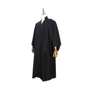 Túnica <span class=keywords><strong>de</strong></span> <span class=keywords><strong>Abogado</strong></span> Negra Mate Clásica, Túnica <span class=keywords><strong>de</strong></span> Poliéster Premium, Uniforme Legal Unisex para Adultos para Audiencias en Tribunales y Graduaciones <span class=keywords><strong>de</strong></span> Escuelas <span class=keywords><strong>de</strong></span> Derecho - Product Image 4