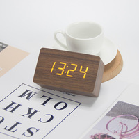 Reloj Despertador de Escritorio con Base de Madera, LED Rojo Digital, Multicolor, Regalo Promocional, Decoración para el Hogar