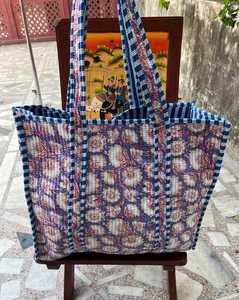 Bolso de Mano Acolchado de Algodón con Estampado de Bloques, Bolso de Hombro Premium para Compras Diarias y Viajes - Product Image 3
