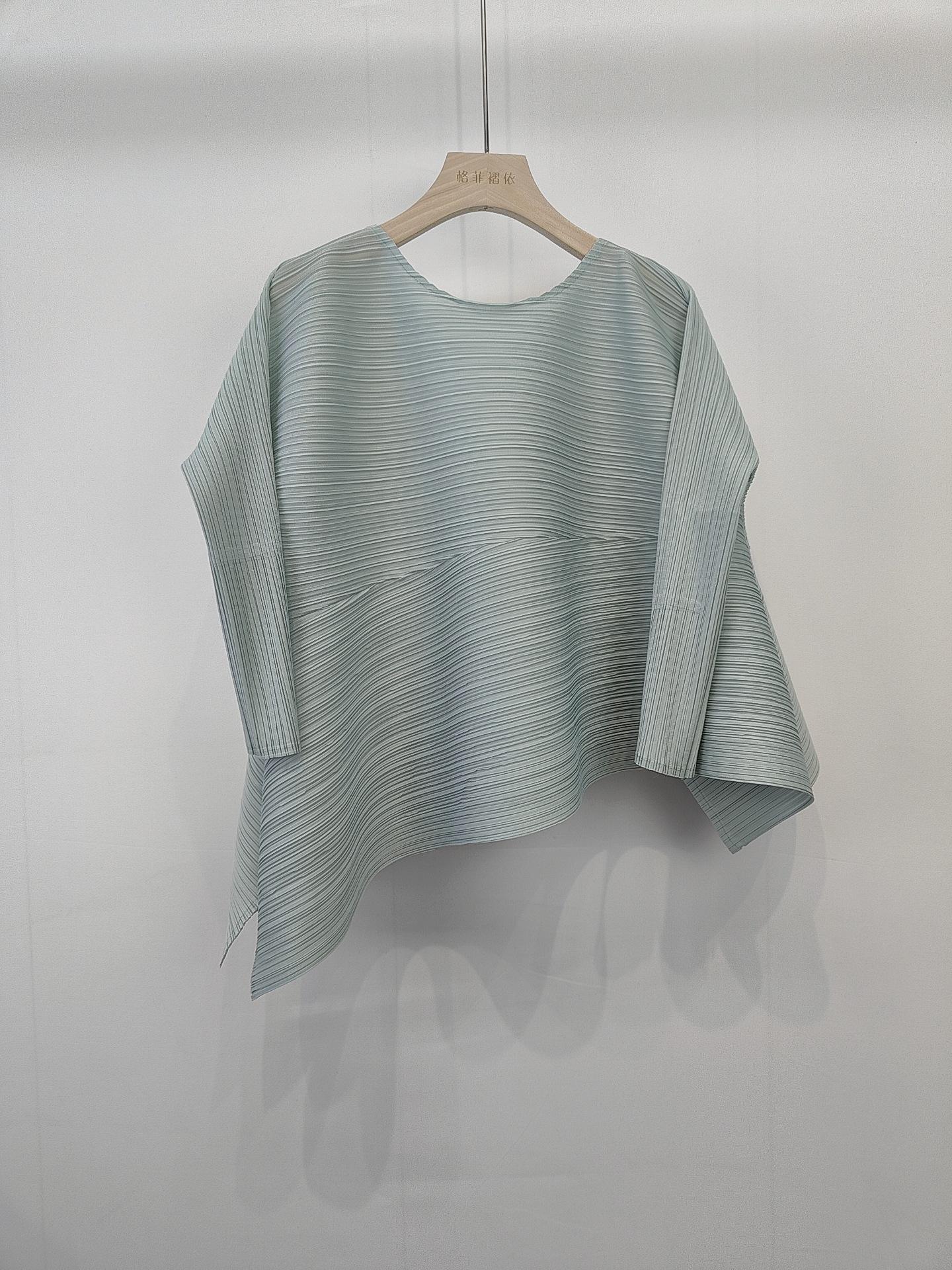 สีเทาอมฟ้า