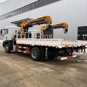 Autocarro con gru HOWO TX 4x2, motore diesel da 300 CV, gru a braccio telescopico da 8 tonnellate per lavori di costruzione e sollevamento pesante - Product Image 4
