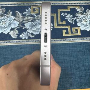 Móvil Reacondicionado A2886 de 6.7 Pulgadas, 128 GB, 5G, Carga Inalámbrica (Modelo 2022) - Product Image 3