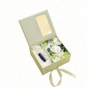 Coffret cadeau 2024 4-en-1 de fleurs préservées faites à la main, personnalisées et luxueuses, avec boîte-carte, pour les enseignants et la fête des mères - Product Image 1