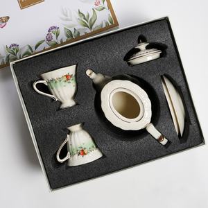 Juego de café y té de cerámica de lujo europeo más vendido, patrón de frutas con borde dorado para el hogar o regalos - Product Image 1