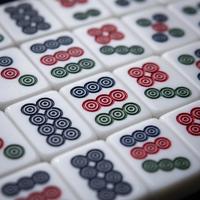 Роскошные американские плитки для маджонга с узором под черепаховый панцирь, из полимерной смолы с УФ-покрытием, миниатюрные, портативные, 160/166 штук, для домашних игровых вечеров, для коллекционеров, на 4 игрока, прочные