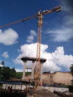 Grue à tour Hammerhead Topkit 8T 60M pour la construction de bâtiments MC170-HS6014