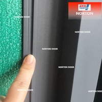 Porte de garage moderne en aluminium avec panneau de levage électrique intelligent noir de luxe, polyvalente et personnalisable