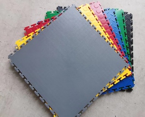 Suelo de PVC Ignífugo y Autoblocante, Cumple con las Normas de Seguridad Industriales - Product Image 1