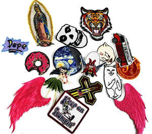 Patchs thermocollants brodés de l'équipe de baseball et de football Offre Spéciale patchs de sport en tissu sergé pour vêtements Bordure Merrow pour l'artisanat - Product Image 1